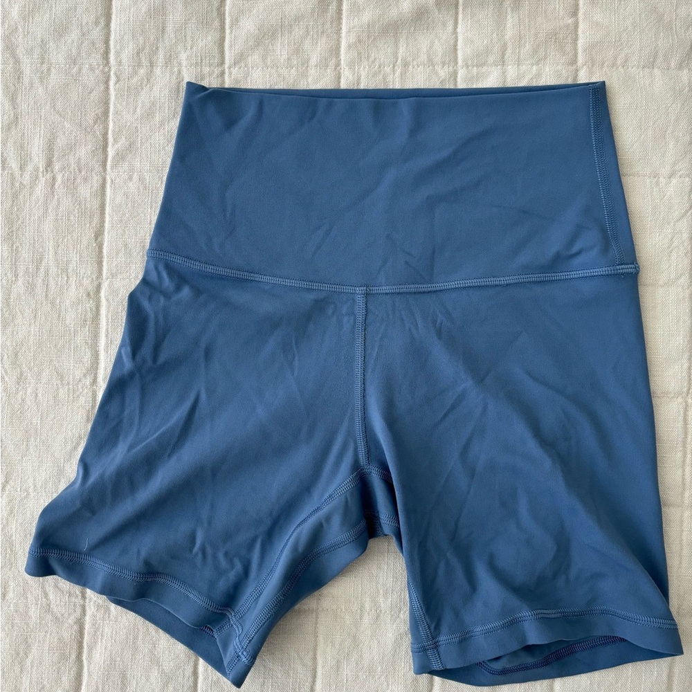 lululemon Align High-Waisted Short 6”